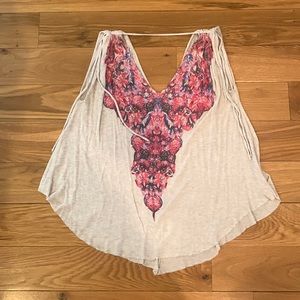 Flowy tank